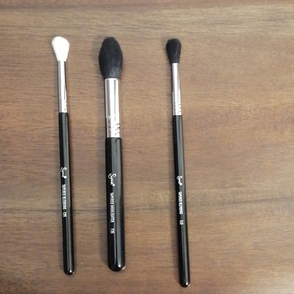 Sigma brushes
